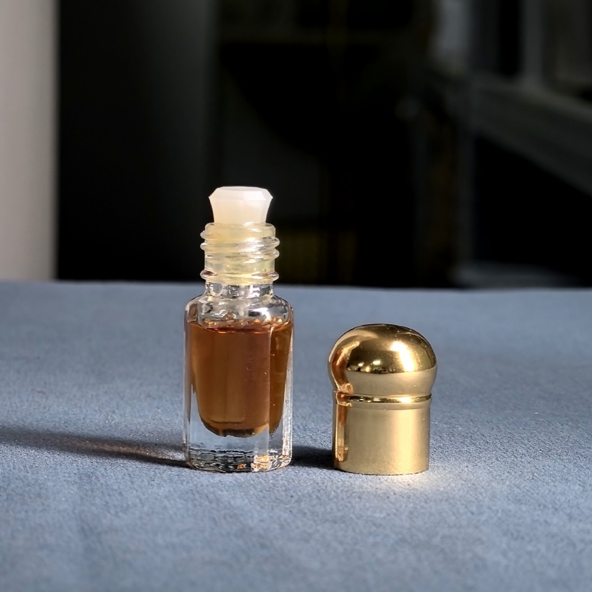Natürliches ätherisches Öl aus – Sandalwood Perfume Oil Bewertung und Preis